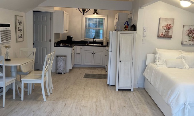 Middlefield Cottage | Romantic Lakefront Cottage #5