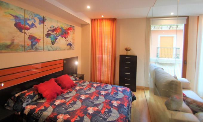 San Anton Apartment | Romantic loft in the heart of Alicante with views of the Castle of Santa Bárbara.