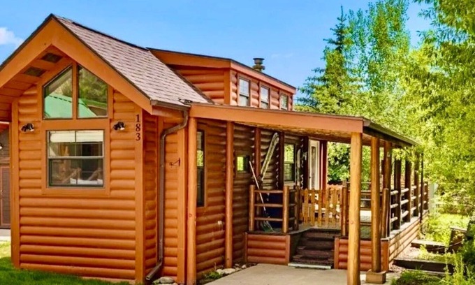 Breckenridge Ski Chalet | Romantic Mountain Getaway minutes to Breckenridge and on shuttle route