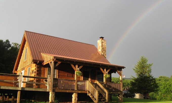 Dryfork Cabin | Romantic Mt. Get-away~ 'Sunset cabin' has spectacular Mountain & Sunset views!