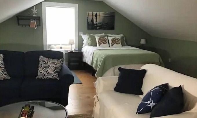 Camden Apartment | Romantic Peaceful Getaway