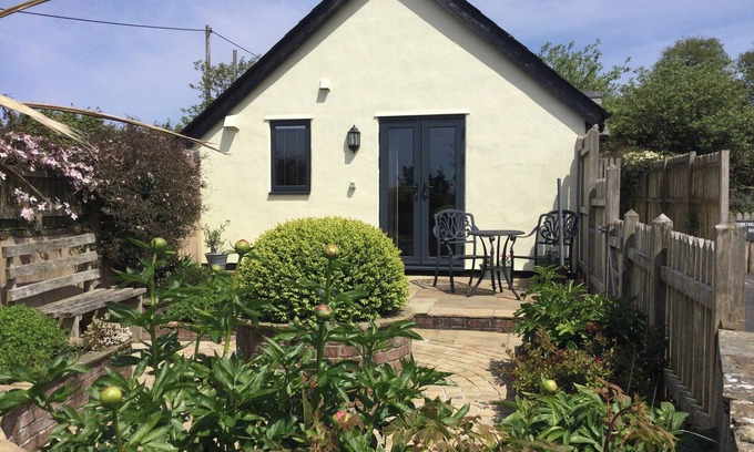 Holsworthy Cottage | Romantic rural location on the Devon/Cornwall border, close to the Tamar lakes and coast.