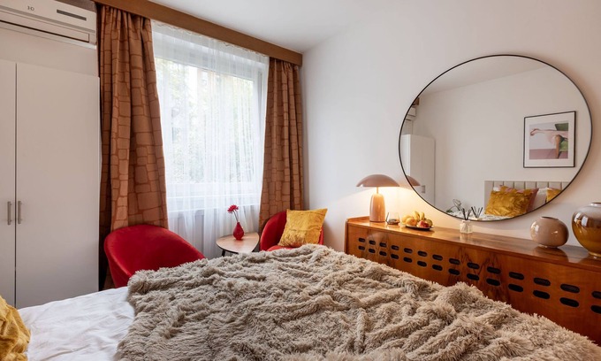 Ujlipotvaros Apartment | Romantic sweet sixties hideaway