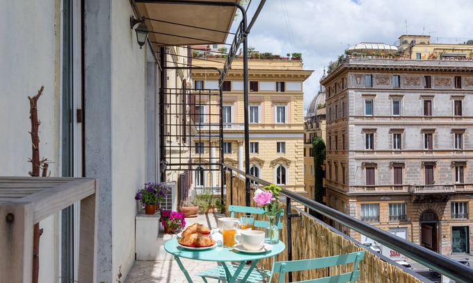 Rione VI Parione Apartment | Rome as you feel - Pellegrino Apartment