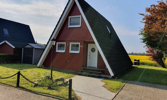 Carolinensiel House | Roof-only house "Murmel 3", Wallbox charging station, fireplace, beach chair, WiFi
