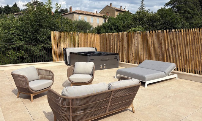 Aubenas Apartment | Roof top MARZE