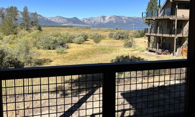 Al Tahoe House | Rooftop deck W/Scenic Views of Lake Tahoe. Hot tub, Games etc