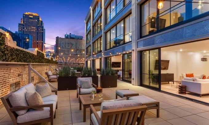 Central Business District Hotel | Rooftop Suites at The Moderne | Expansive Terrace