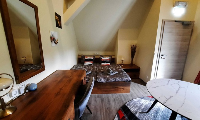 Senftenberg House | Room 6 - Lakeland oasis Reppist