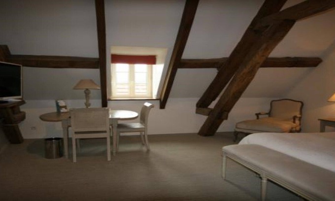 Les Riceys House | ROOM 9: SELECTION