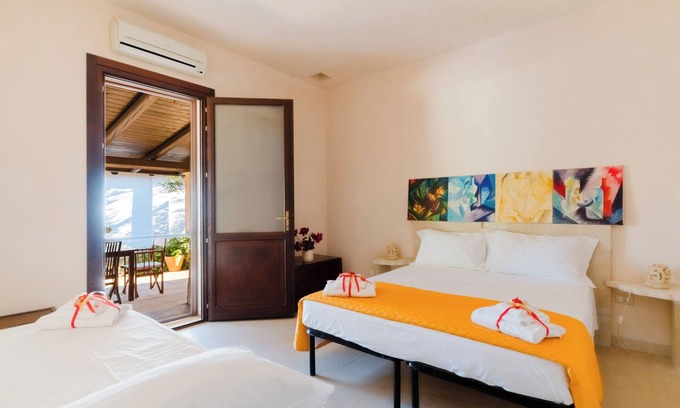 Casarano Apartment | Room 'Arancio' with Private Terrace, Wi-Fi and Air Conditioning