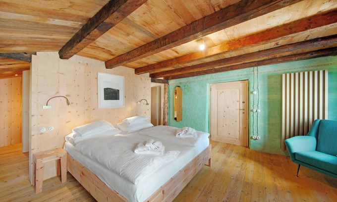 Dosoledo Apartment | Room 'Cànbrä Vèrdu' with Mountain View, Shared Terrace and Wi-Fi