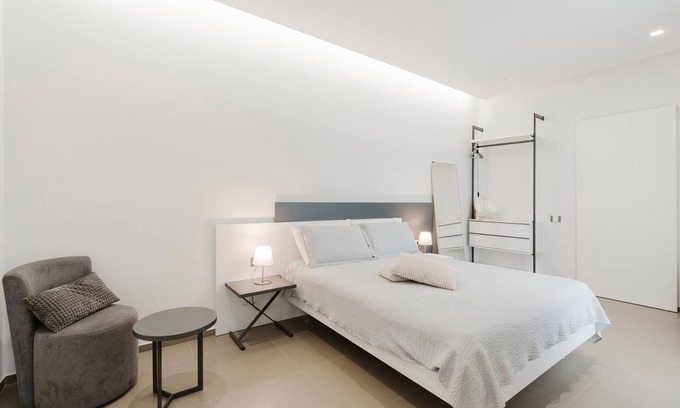 Marsala Apartment | Room 'Casa Umeli Nocellara' with Shared Terrace, Wi-Fi and Air Conditioning