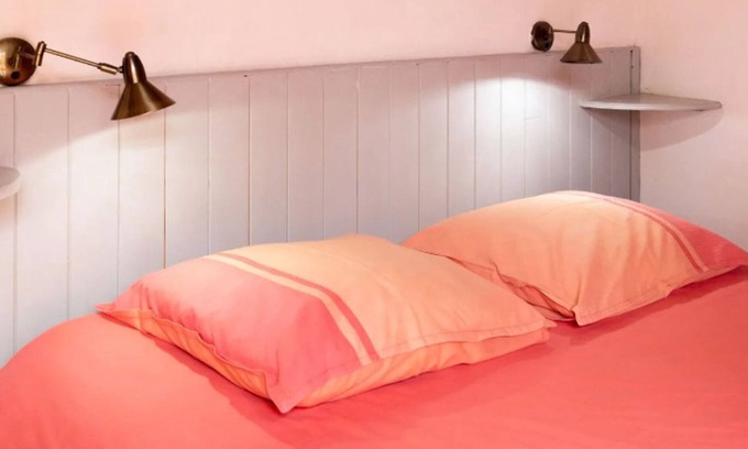 L'Epine Apartment | Room 'Cytise' with Private Terrace, Shared Garden and Wi-Fi