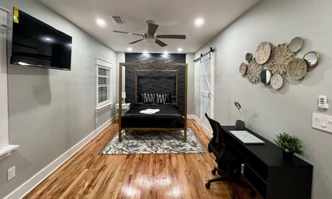 Washington Park House | Room for Everyone! 6 Bed Home