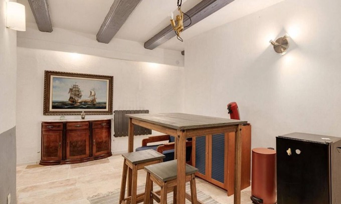 Poincare - Foch - Anatole France - Croix de Bourgogne Apartment | Room for rent, free breakfast 100 metres from place stanislas