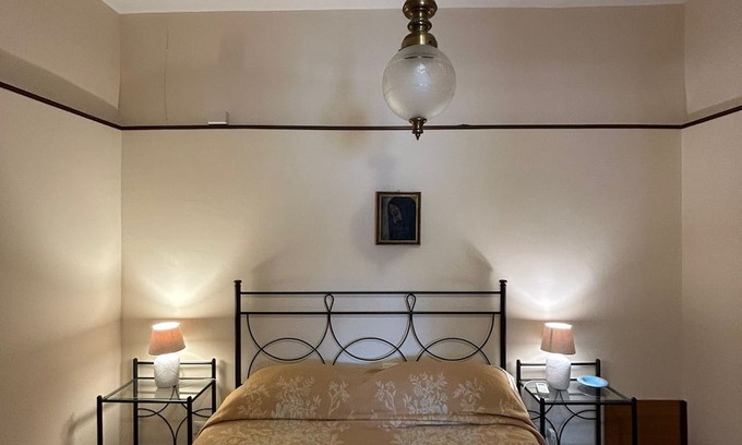 Leporano Marina Apartment | Room 'Gardenia' with Sea View, Shared Terrace and Air Conditioning