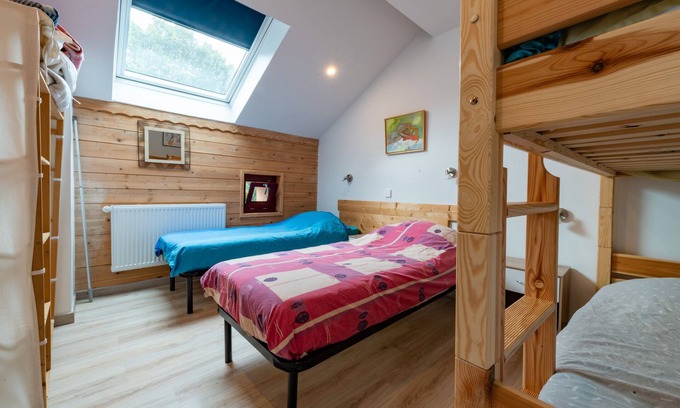 Vassieux-en-Vercors Apartment | Room 'Les Carlines 7' with Mountain View, Shared Terrace and Wi-Fi