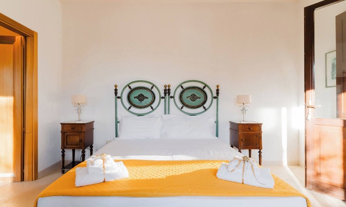 Casarano Apartment | Room 'Limone' with Private Terrace, Wi-Fi and Air Conditioning
