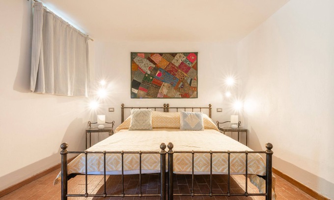 San Sperate Apartment | Room 'Molentis' with Sea View, Wi-Fi and Air Conditioning