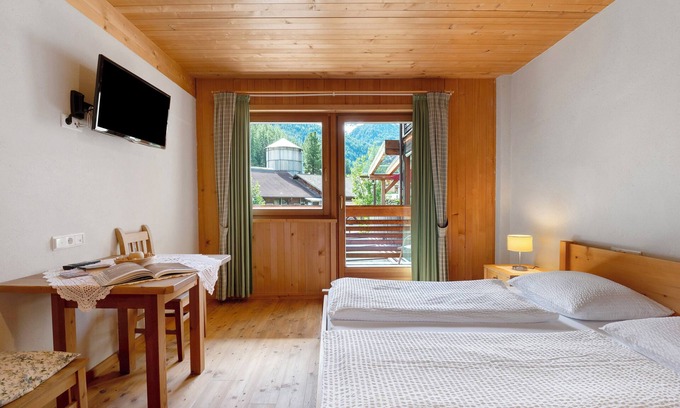 Rio Bianco Apartment | Room 'Naturidyll Mitterbach 6' with Mountain View, Shared Garden and Wi-Fi