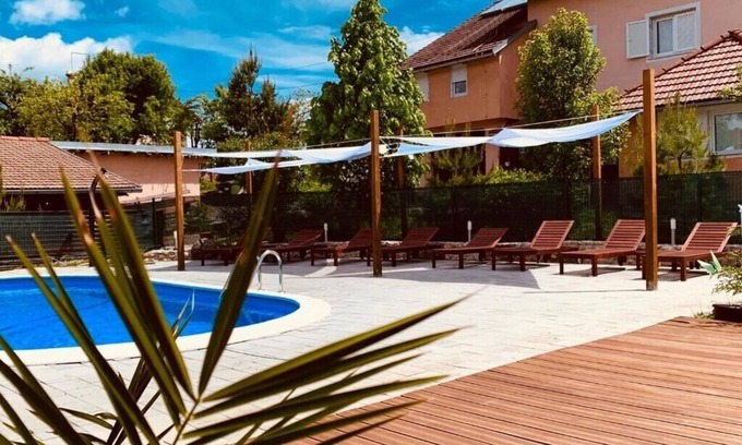 Rakovica Apartment | Room Sanja 6 with shared pool