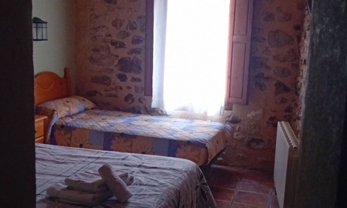 La Vall d'Ebo Apartment | Room 'Triple 6' with Shared Terrace and Wi-Fi