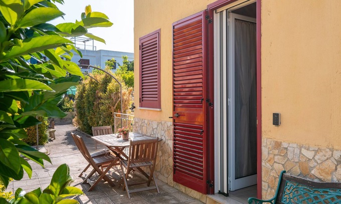 San Foca Apartment | Room 'Villa Nike - 3' with Shared Pool, Wi-Fi and Air Conditioning