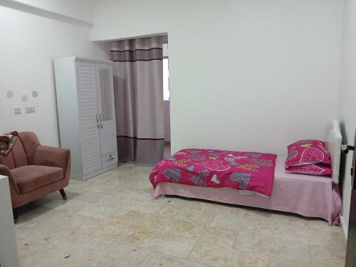 Bawshar House | Room with private bathroom in a flat
