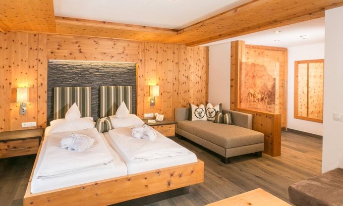 Filzmoos Apartment | Room "Zirbenstein with east-facing balcony", 1-3 nights - Landhotel Alpenhof