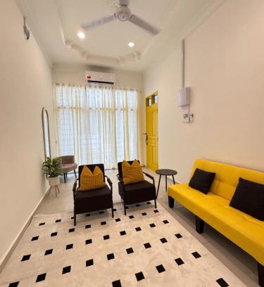 Dungun House | Roomah Kuning