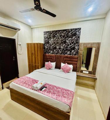 Haridwar Hotel | Rooms for Family - by Hotel RAJ