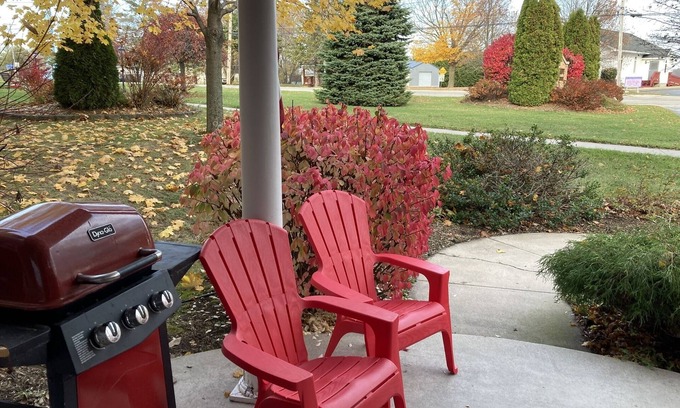 Garden House | Roomy Central U.P. Townhouse APT near Lake Michigan, Pictured Rocks. Hunt, fish!