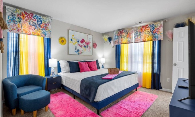 Sandston House | Roomy Getaway: Elevate Your Stay, 6 Mins to RIC!