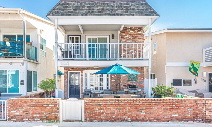 West Newport Condo | Roomy Vacation Home Steps from the Beach | Large Patio w/Firepit and Ocean Views | Walk to it All!