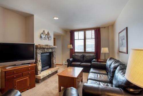 Winter Park Apartment | Roomy Zephyr Mountain Lodge Condo with Perfect Slope View from Balcony condo