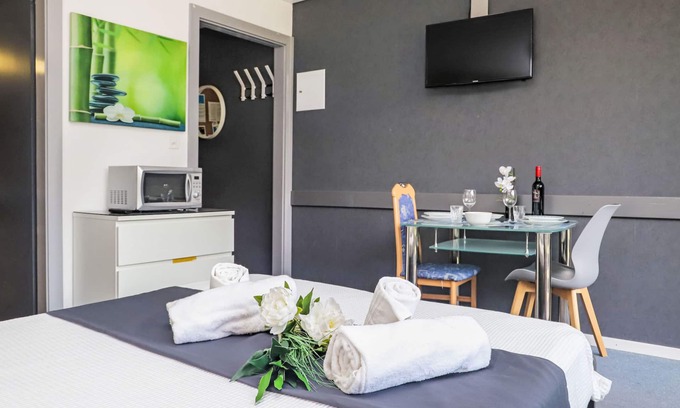 Noveli Apartment | Rosablanche B22 by Interhome