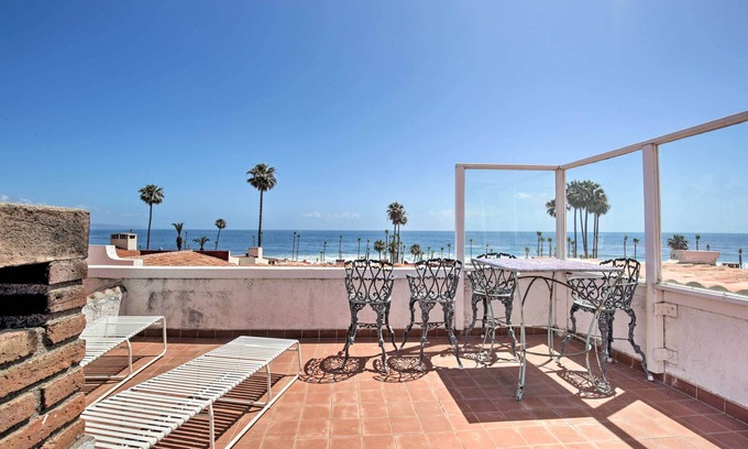Las Gaviotas Cottage | Rosarito Beach Home in Las Gaviotas w/Ocean Views