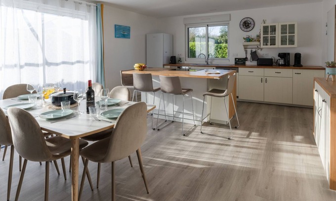 Ploudalmezeau Apartment | ROSCAROC ENEZ HIR - Charming T4 near to the beach