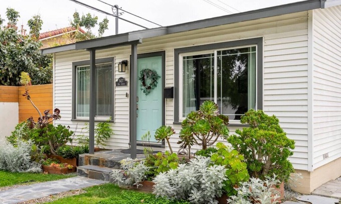 North Long Beach Apartment | Rose Casita with Hot Tub