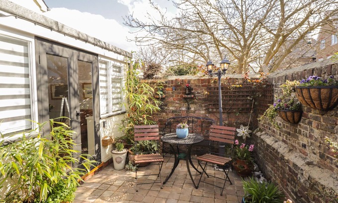 Deal Cottage | Rose Cottage