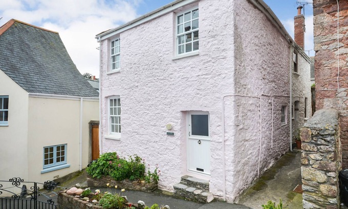 Kingsand Cottage | Rose Cottage - sleeps 4 guests in 2 bedrooms