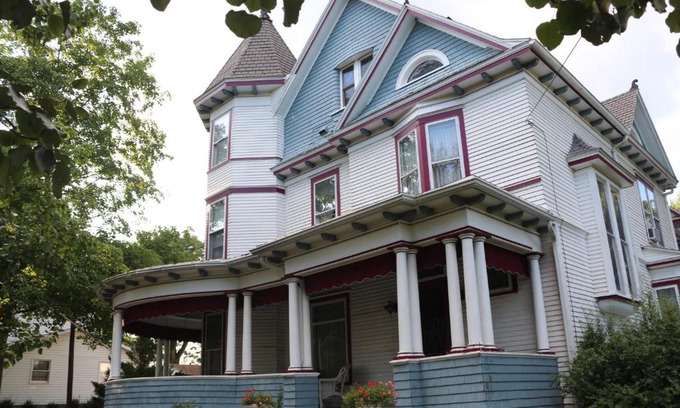 Mount Gilead Bed & Breakfast | Rose Heart Inn