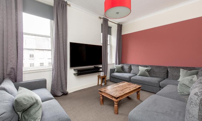 New Town Apartment | Rose Street Residence