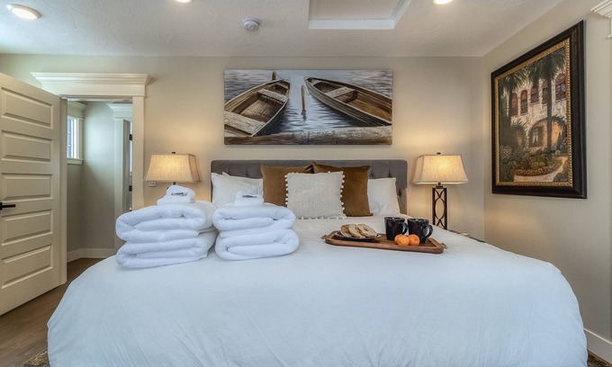 Walla Walla House | Rose Street Retreat- 2 blocks from downtown- Dog Friendly