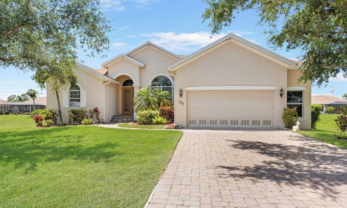 Long Meadow House | Rotonda Canal Home with Pool and Near Beaches - Sleeps 9 Private 3/2.5