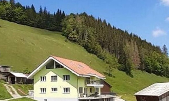 Fluehli Apartment | Rough moss - Hof