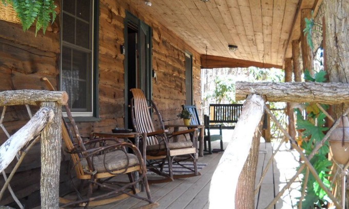 Maggie Valley Cabin | Roughin'it Cabin, Creek & Winter View, Pond, Atv Riding, Pets, Wifi, Secluded