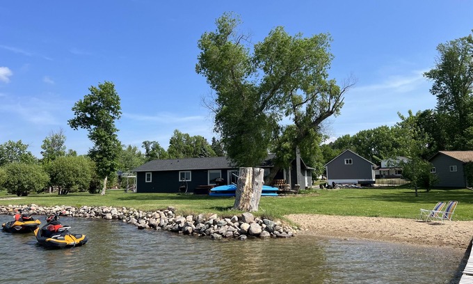 Ottertail House | ROUND LAKE LAKE HOUSE Beautiful lake home on the water with sandy beach