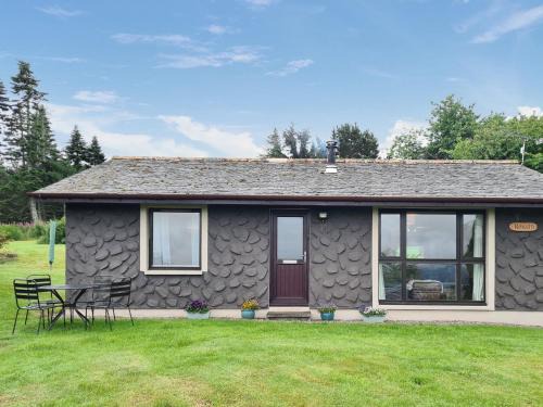 Dingwall House | Rowan Lodge